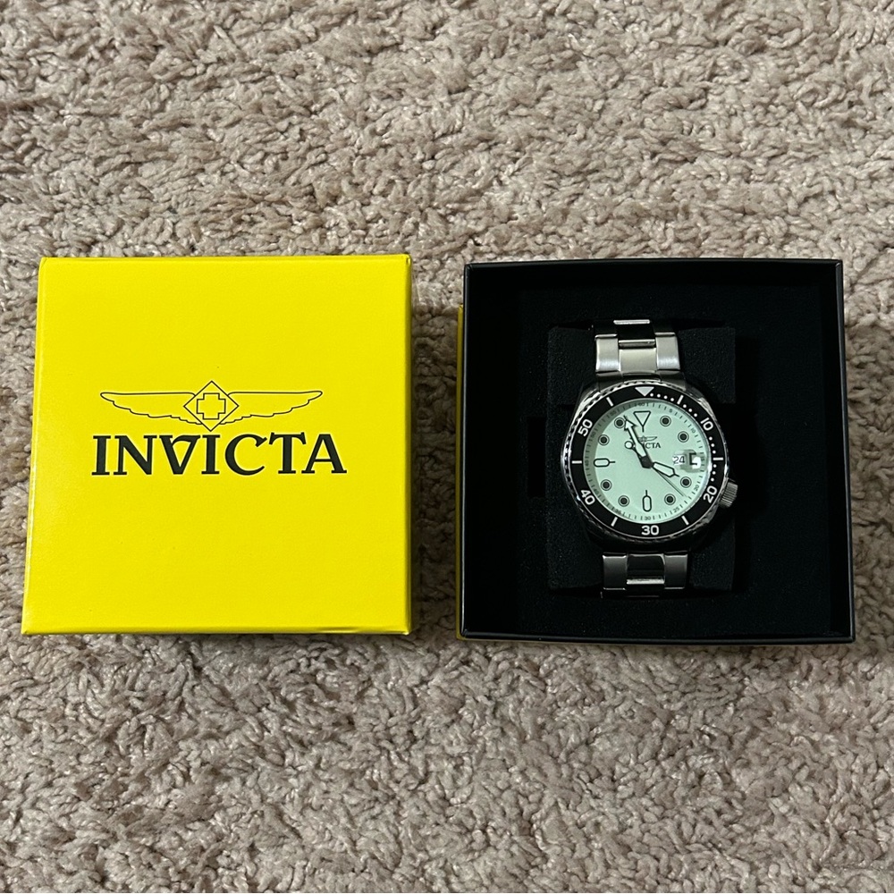Invicta Men's Watch with Black and Silver Accents